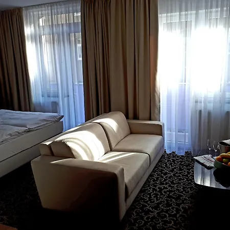 Hotel Urpin 3*