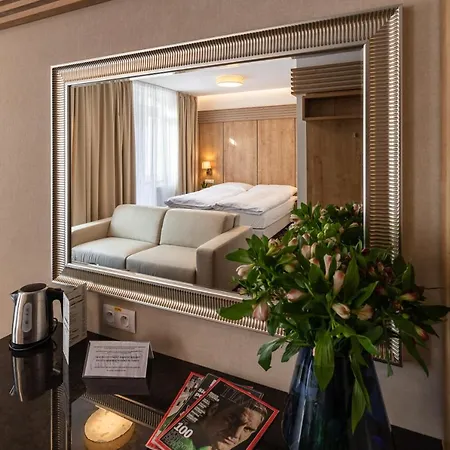 Hotel Urpín 3*